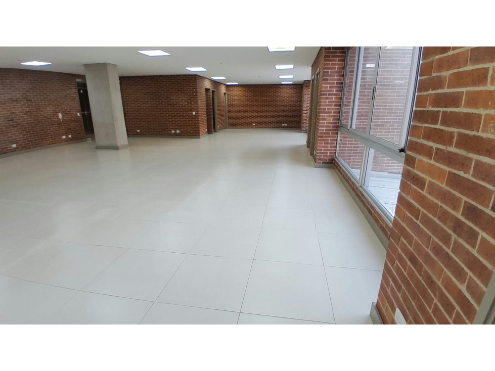 Oficina en Arriendo, Castropol, Medellín 136 m2 - 3