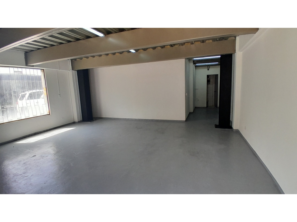 Local en Arriendo, Unidad Industrial De Belén, Medellín 120 m2