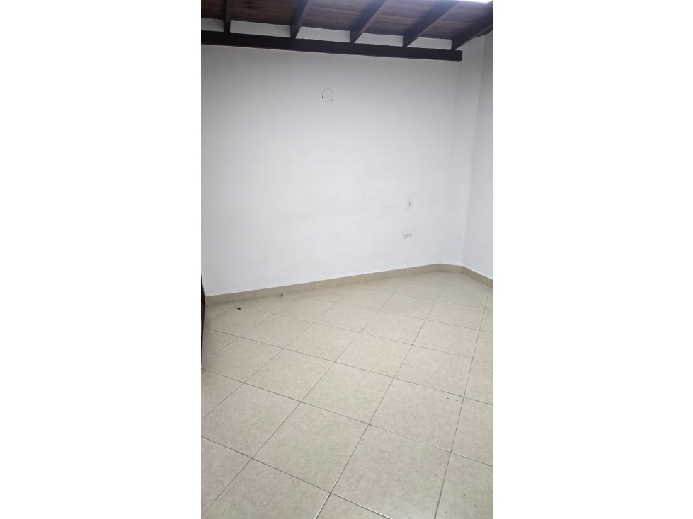 Casa - Local en Arriendo, Exito De Colombia, Medellín 252 m2 — foto 6
