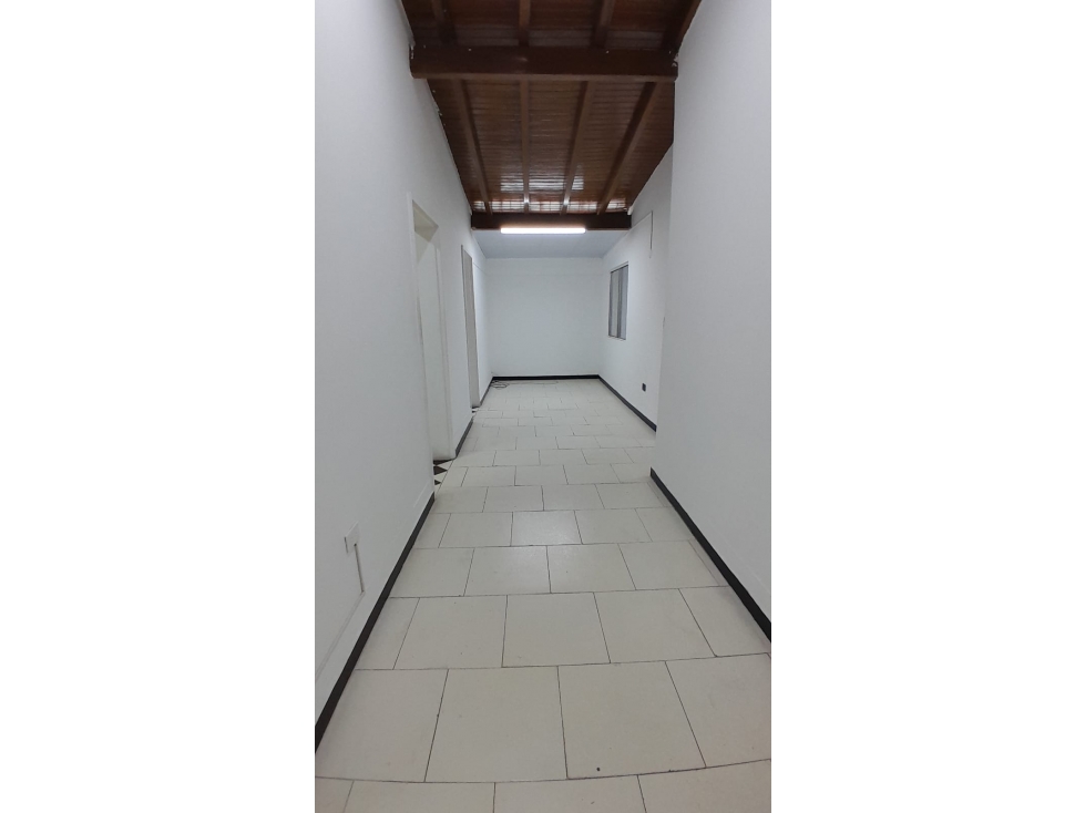 Casa - Local en Arriendo, AV. 33, Medellín 220 m2 — foto 5