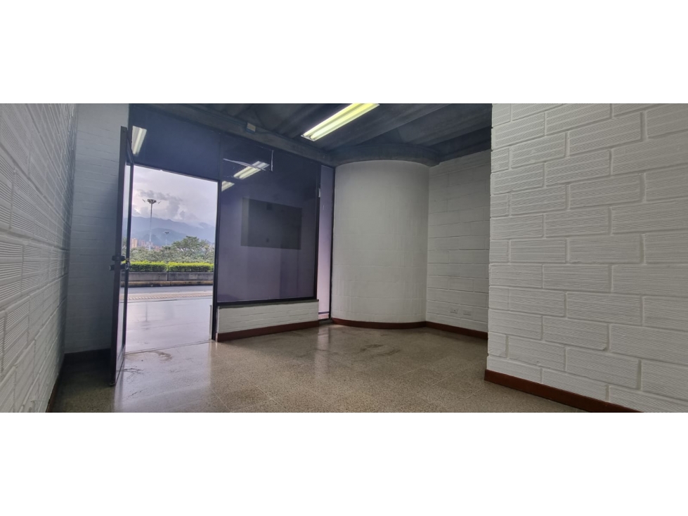 Se Arrienda Oficina en Guayabal, Terminal del Sur - 2