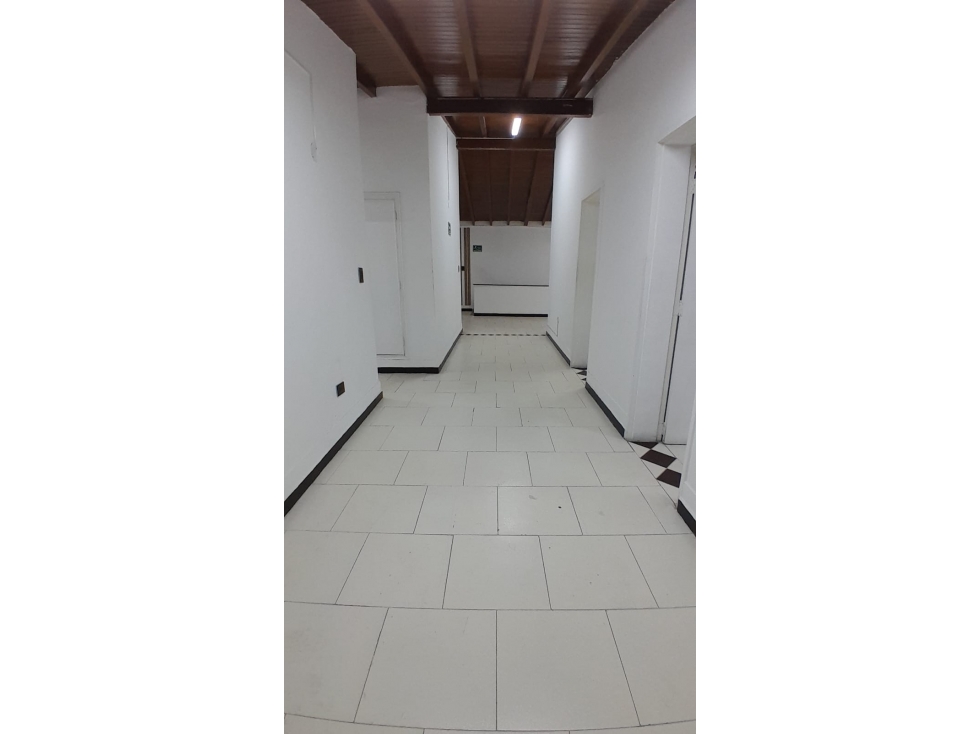 Casa - Local en Arriendo, AV. 33, Medellín 220 m2 — foto 6