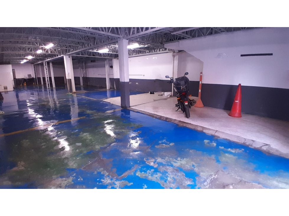 Bodega en Arriendo, Cristo Rey, Medellín 200 m2 — foto 4