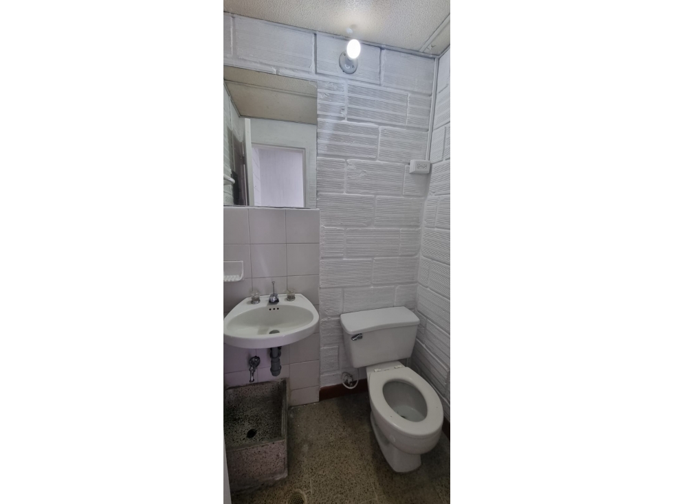 Se Arrienda Oficina en Guayabal, Terminal del Sur - 3