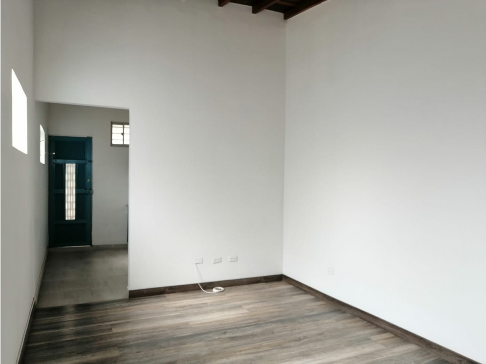 Casa - Local en Arriendo, Laureles, Medellín 150 m2 — foto 3