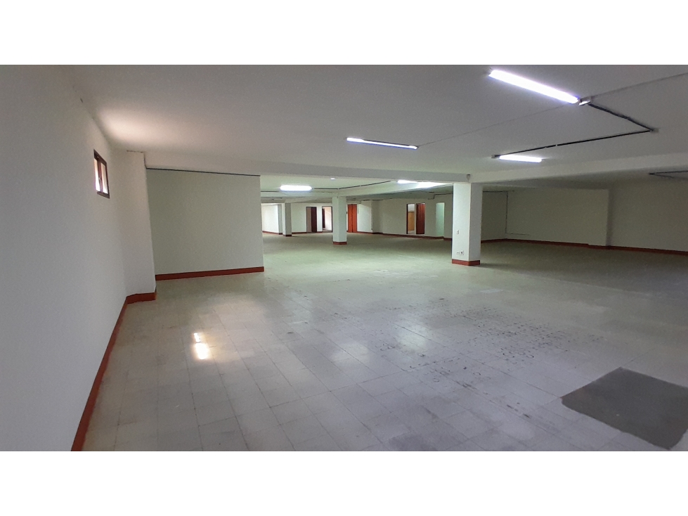 Bodega en Arriendo, Barrio Caribe, Medellín 500 m2 — foto 4
