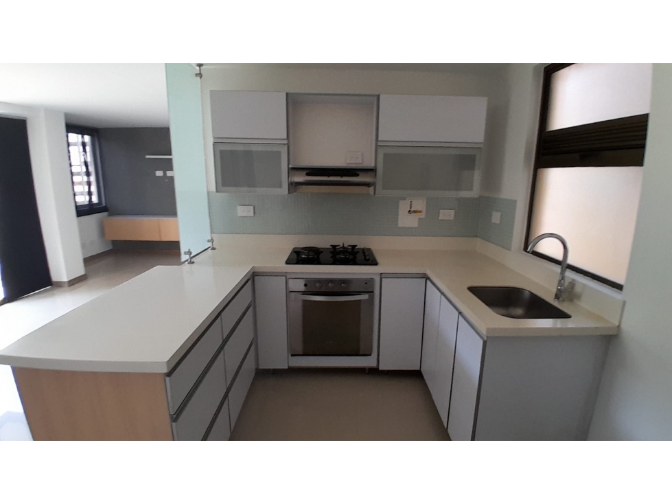 Apartamento en Arriendo, Altos Del Poblado, Medellin 72 m2 — foto 5
