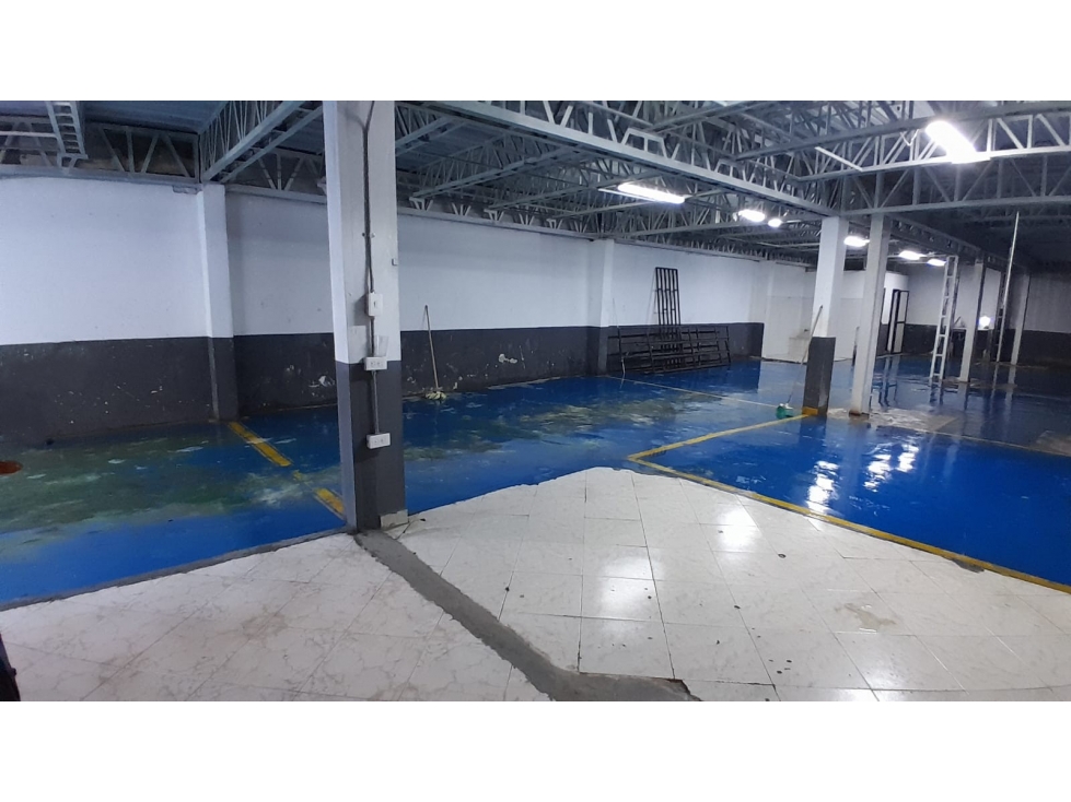 Bodega en Arriendo, Cristo Rey, Medellín 200 m2 — foto 5