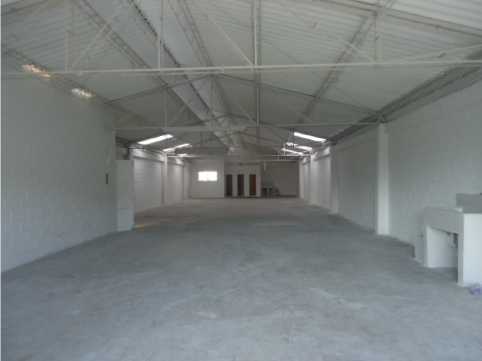 Bodega en Arriendo, Sinvad, Medellín Guayabal 750 m2 — foto 2