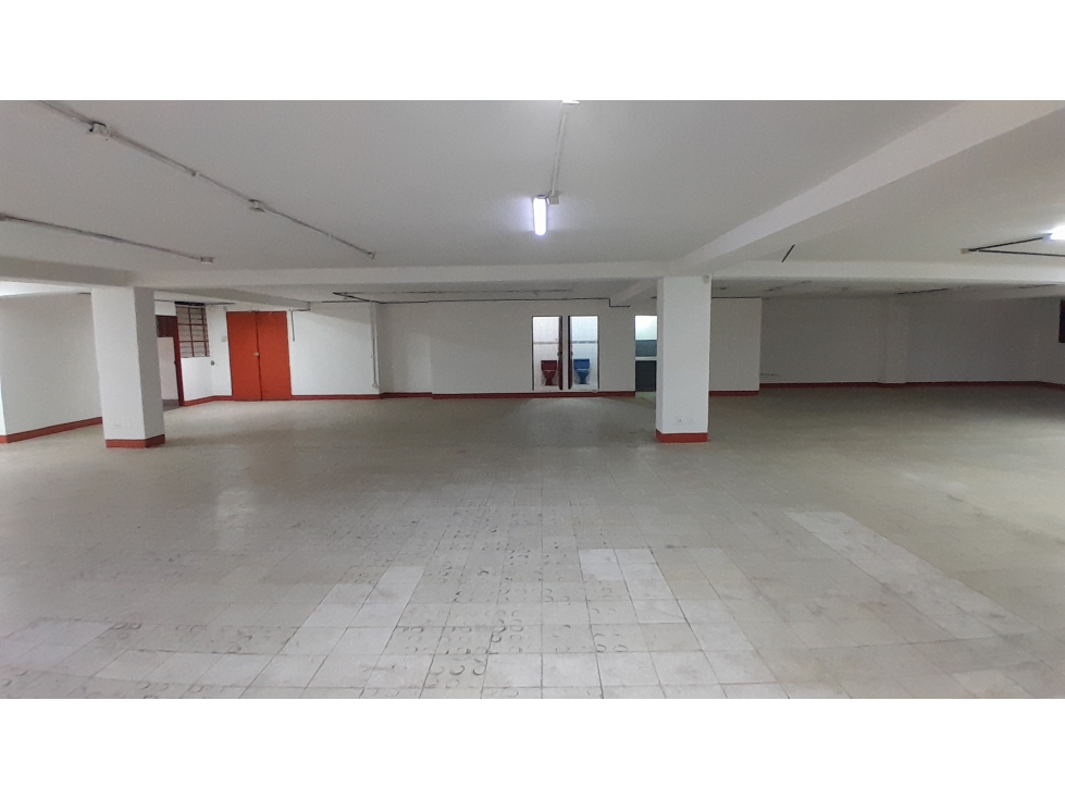 Bodega en Arriendo, Barrio Caribe, Medellín 500 m2 — foto 3