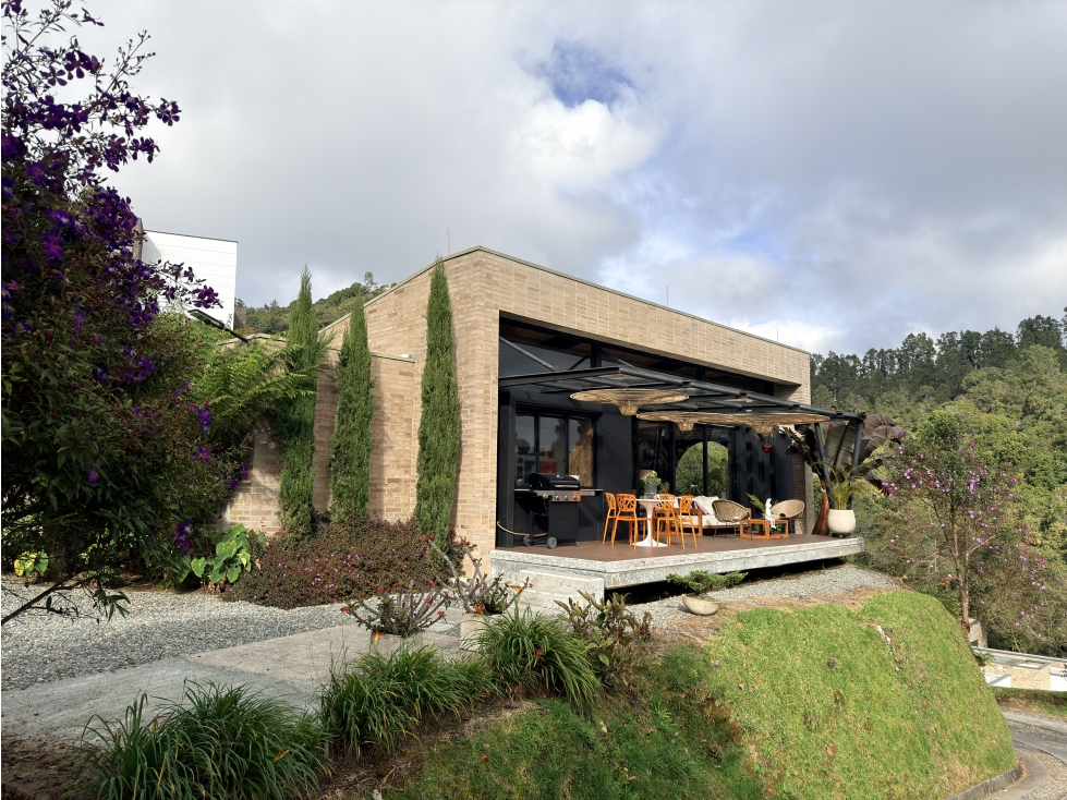 Casa Campestre en Arriendo, Alto de Palmas, Envigado 250 m2 — foto 2