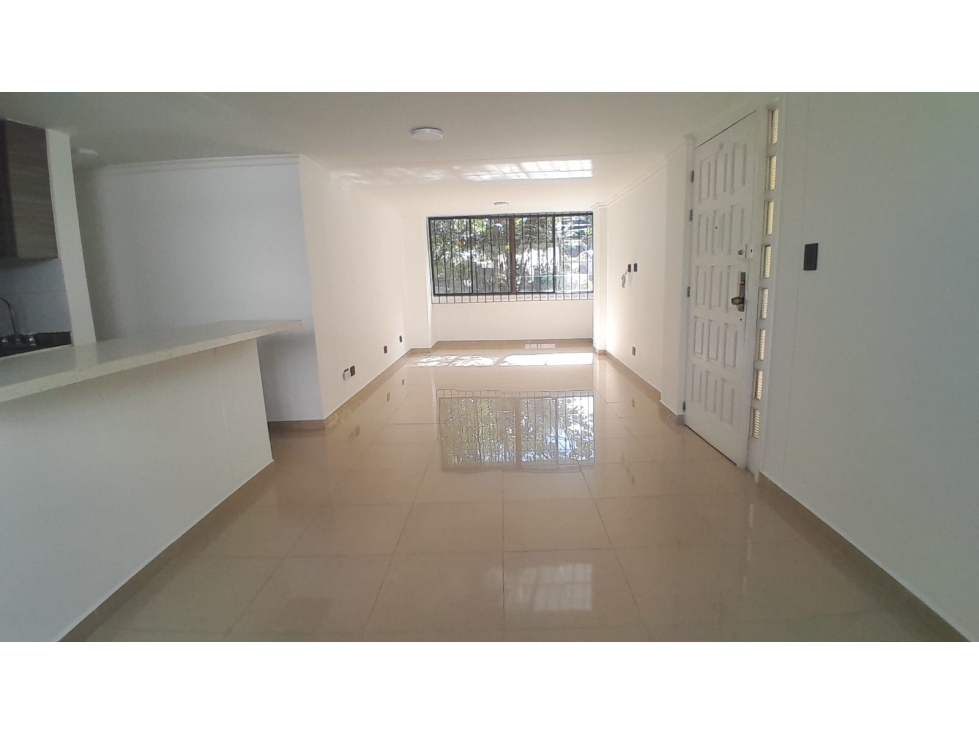 Apartamento en Arriendo, Las Lomas, Medellín 110 m2