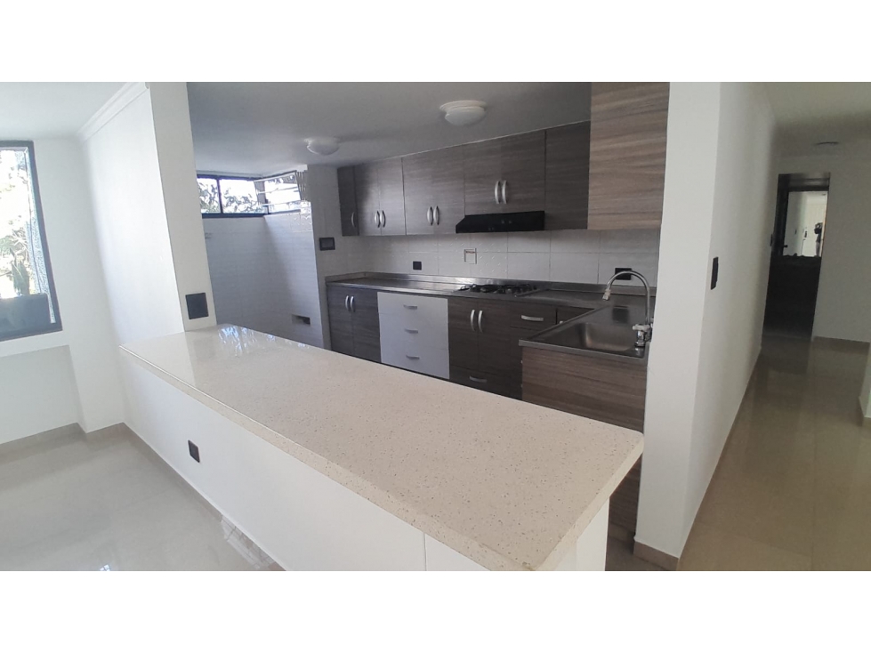 Apartamento en Arriendo, Las Lomas, Medellín 110 m2 — foto 4