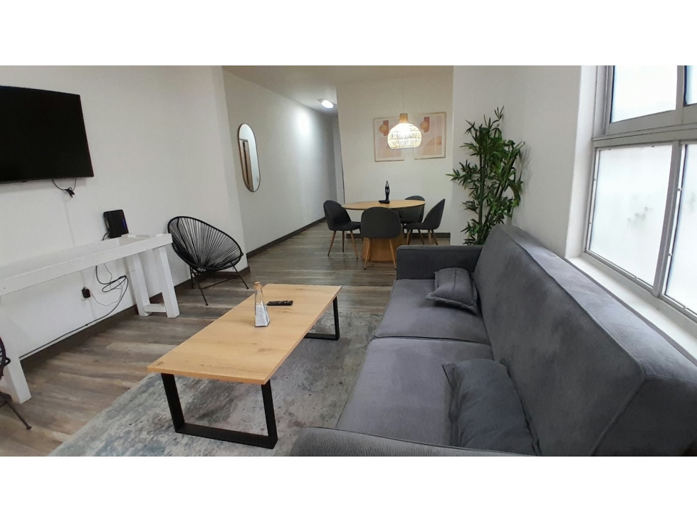 Apartaestudio en Arriendo, Laureles, Medellín 70 m2