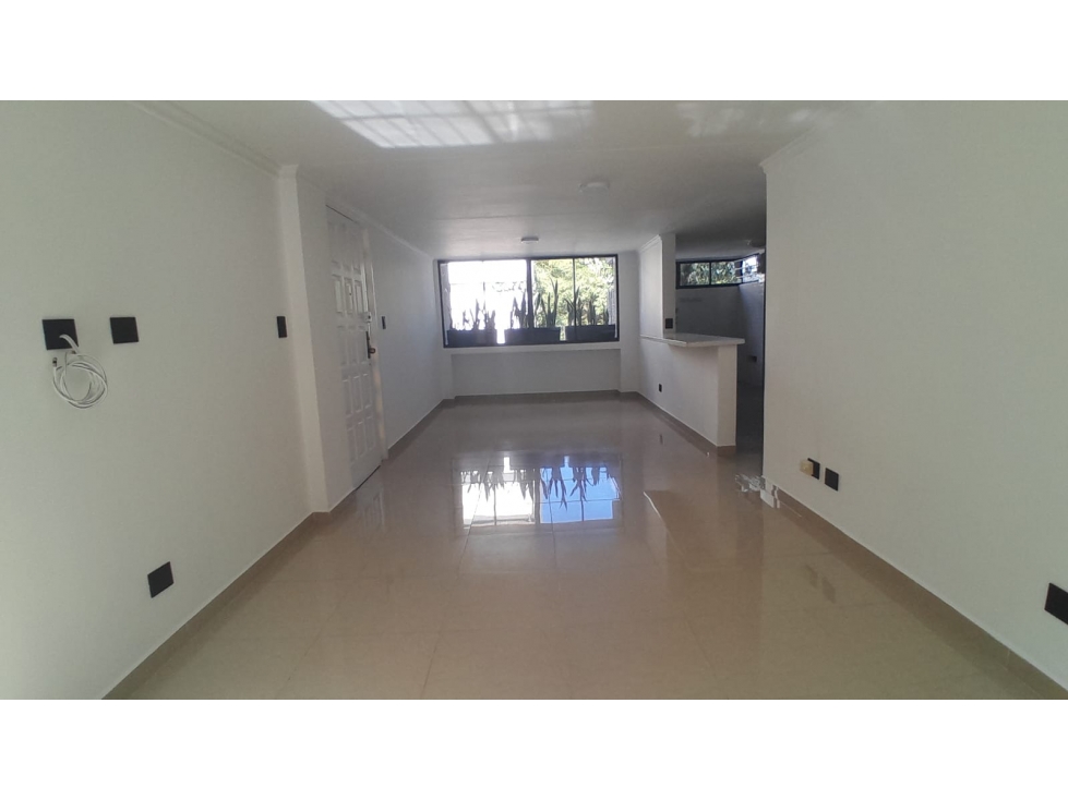 Apartamento en Arriendo, Las Lomas, Medellín 110 m2 — foto 2