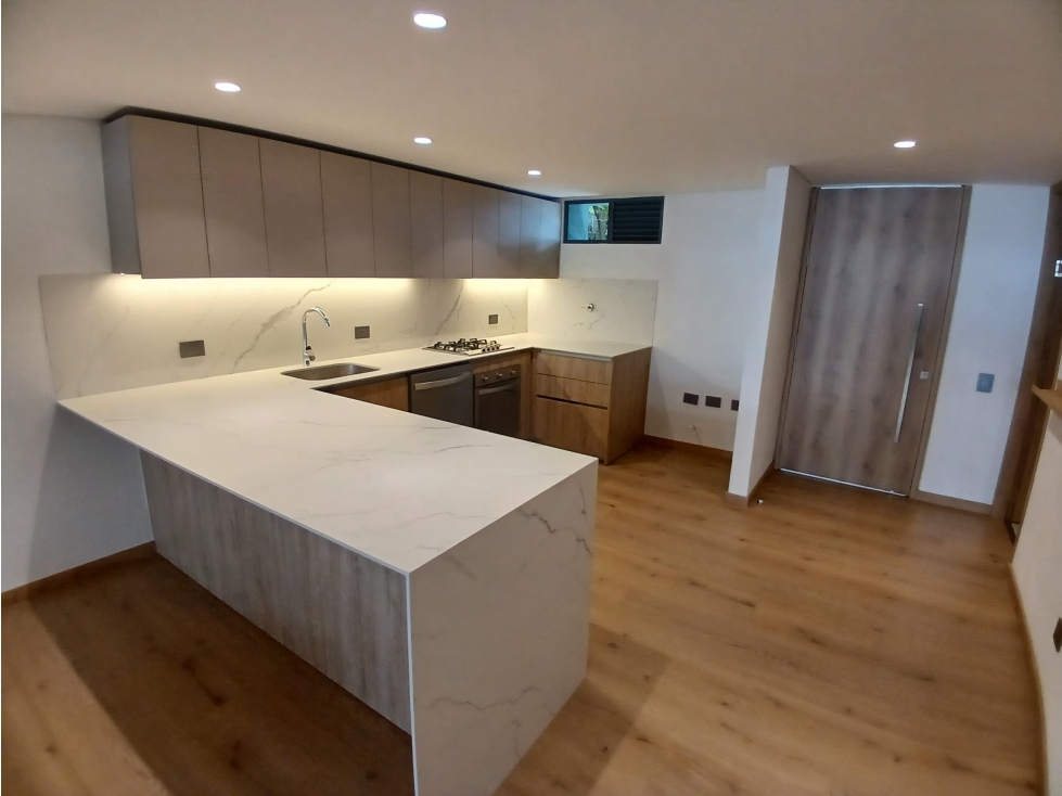Apartamento en Arriendo, Castropol, Medellín 110 m2 — foto 2