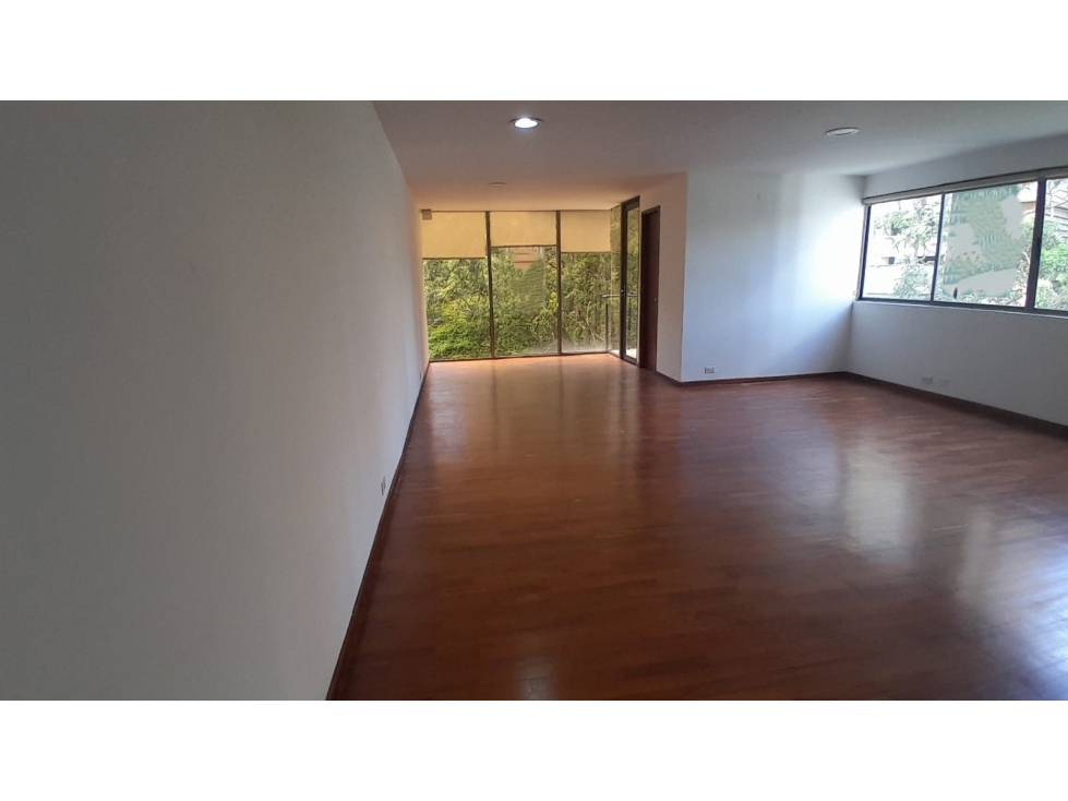 Oficina en Arriendo, Transversal inferior, Medellín 54 m2
