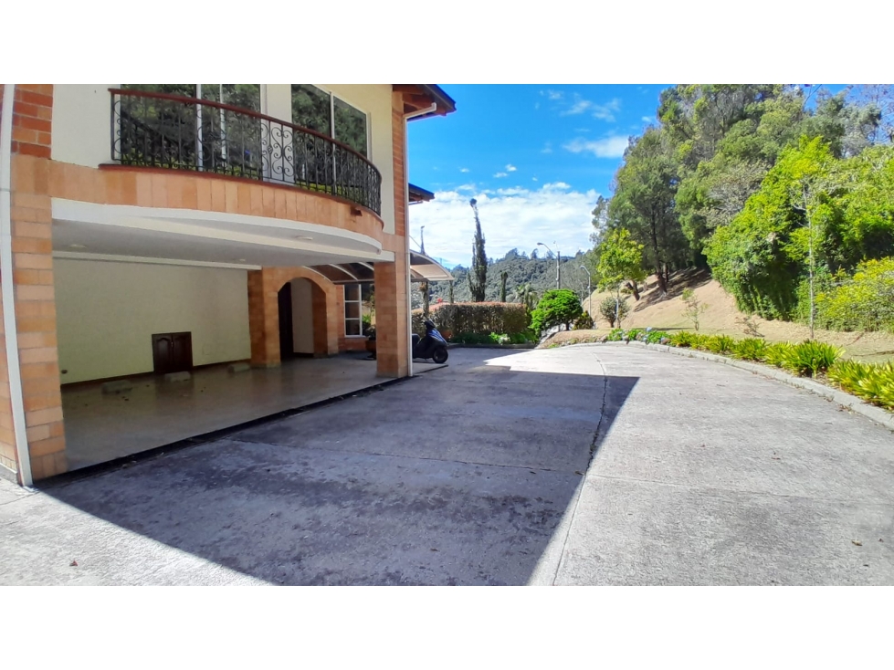 Casa en Arriendo, Loma Del Escobero, Envigado 1.400 m2 — foto 3