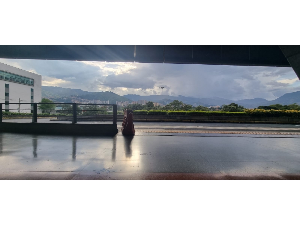 Se Arrienda Oficina en Guayabal, Terminal del Sur - 4
