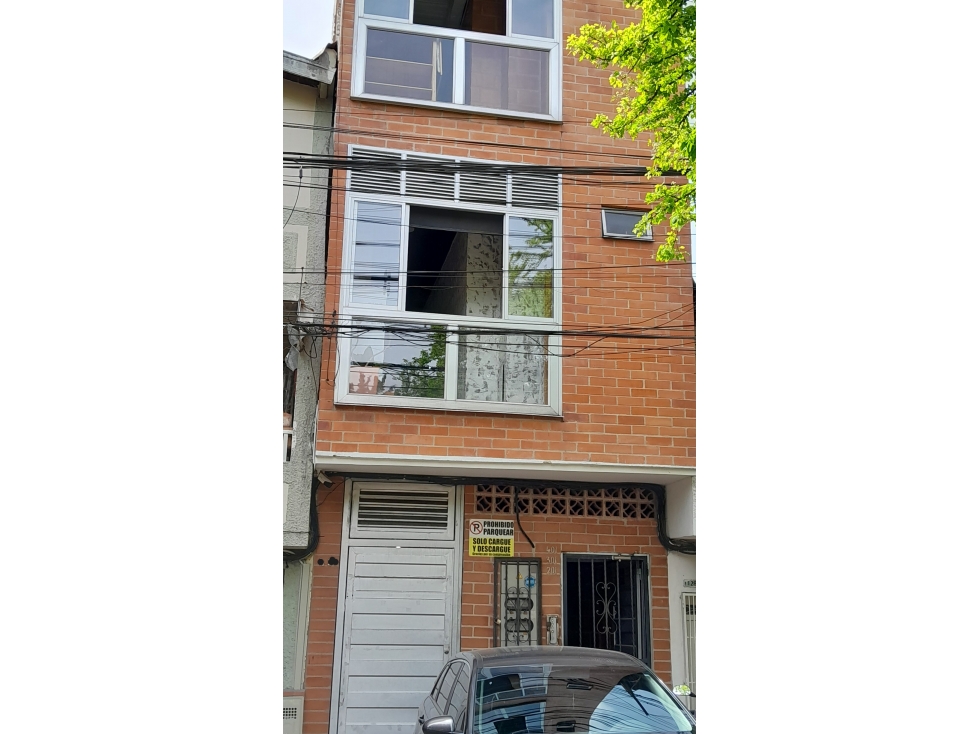 Edificio comercial en Venta, Cristo Rey, Medellín / 400 m² - 1