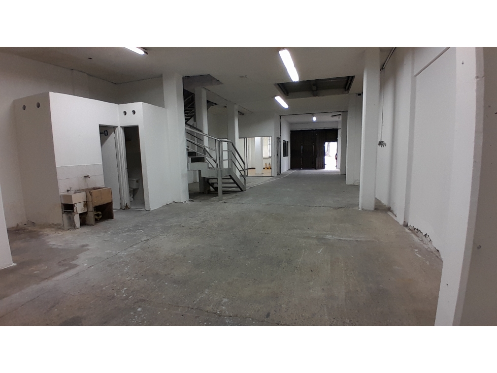 Bodega en Arriendo, Barrio Colombia, Medellín 350 m2 — foto 2