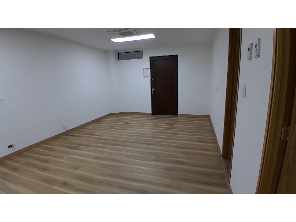 Oficina en Arriendo, La Aguacatala, Medellín 33 m2 — foto 6