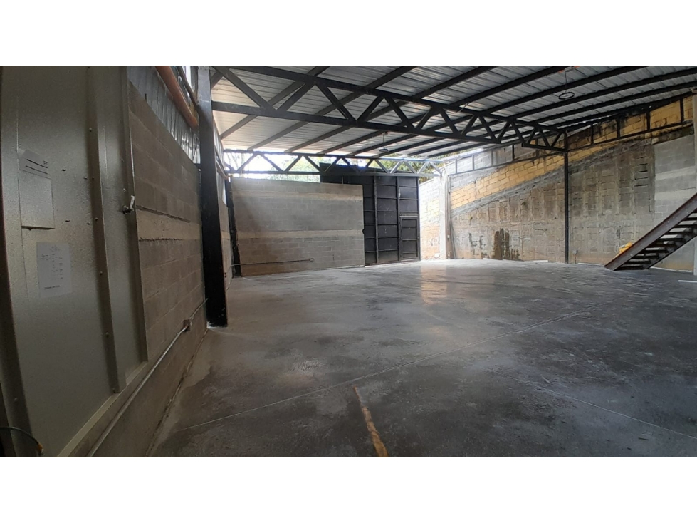 Bodega en Arriendo, Vereda la corrala, Caldas 300 m2 - 6