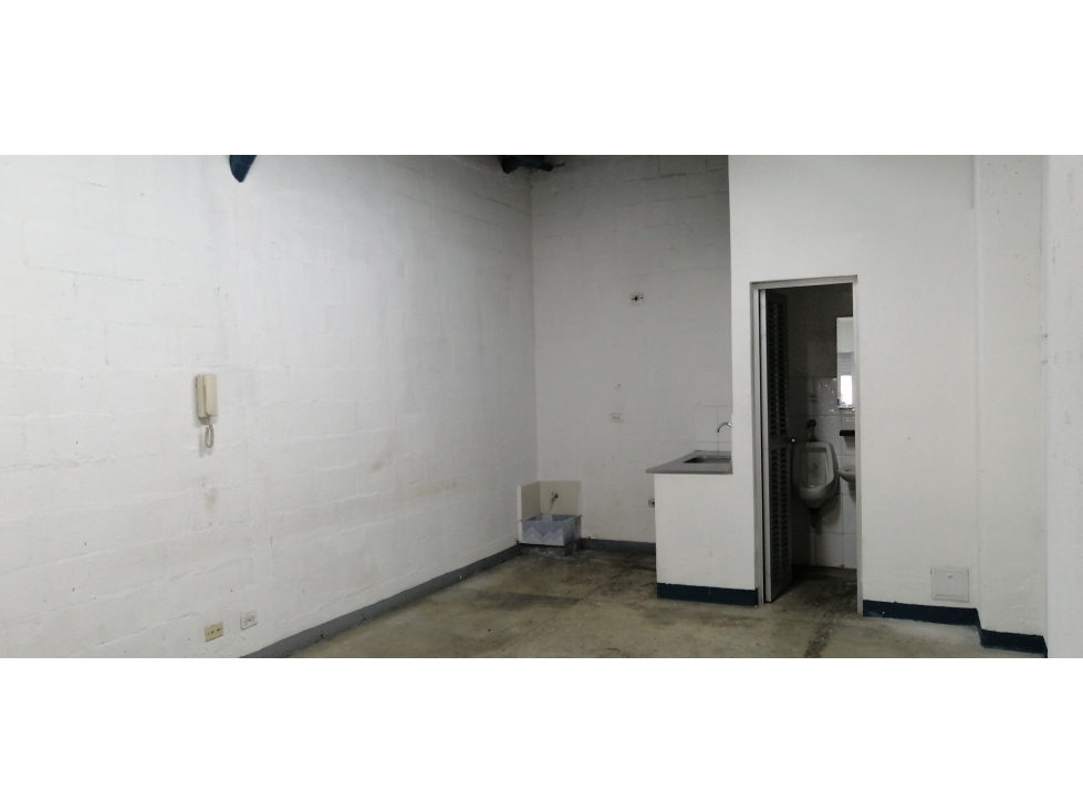 Bodega en arriendo en Medellín 80 m2 - 5