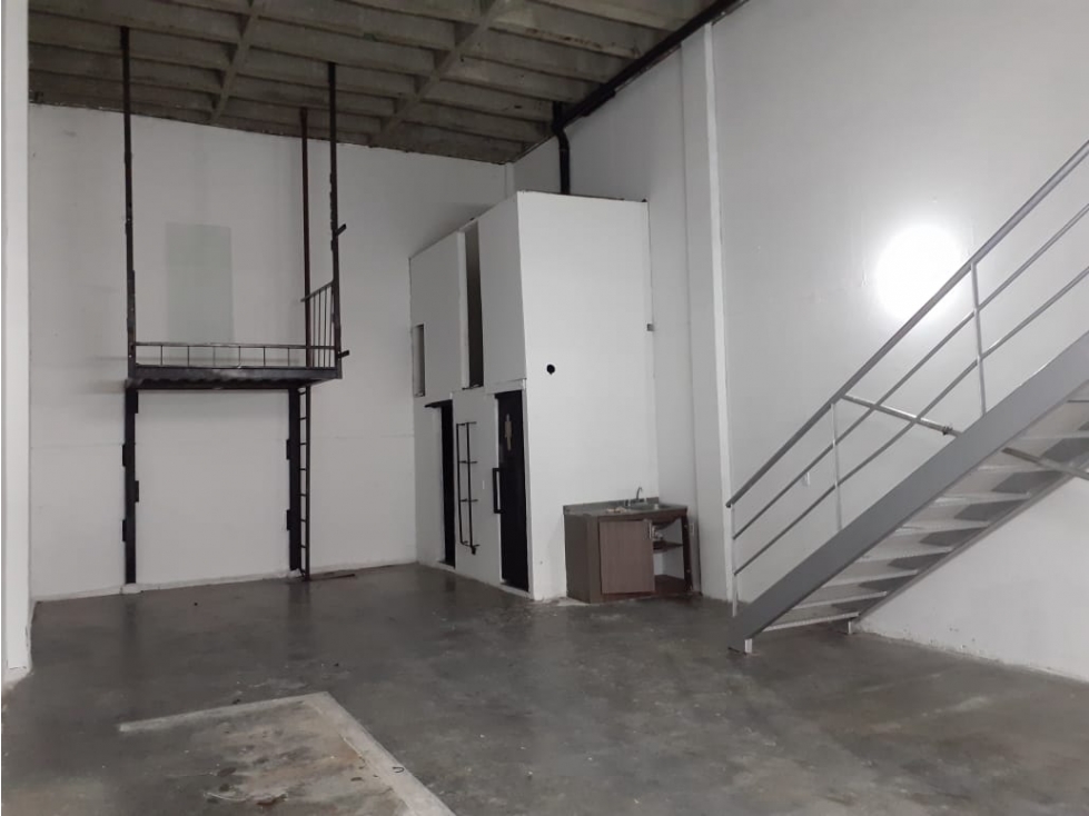 Local en Arriendo, Autopista Sur, La Estrella 125 m2 - 4