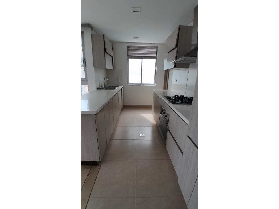 Apartamento en Arriendo, Castropol, Medellín 140 m2 — foto 6
