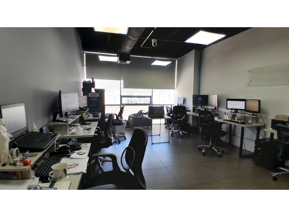 Oficina en Venta, Av. Las Vegas, Envigado 33 m2 - 1