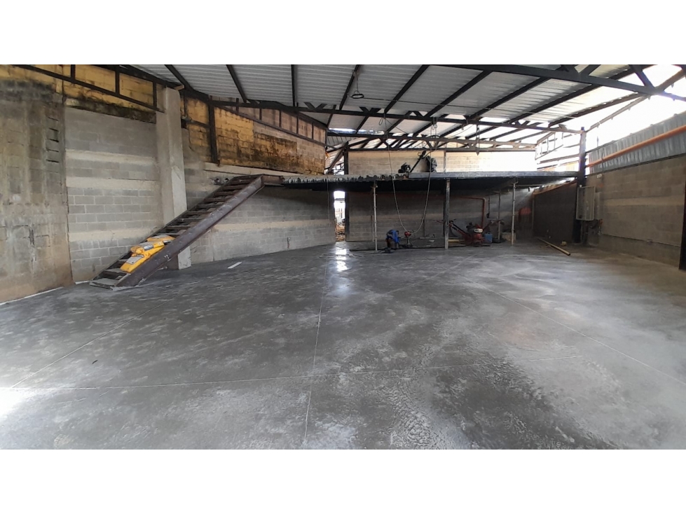 Bodega en Arriendo, Vereda la corrala, Caldas 300 m2 - 2