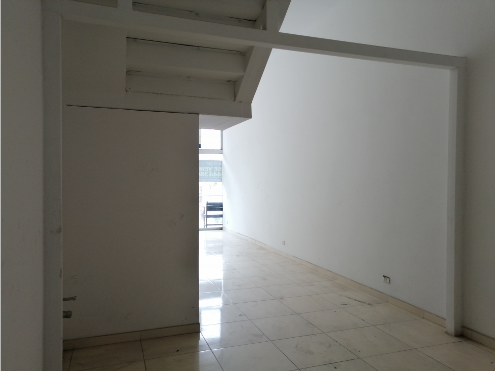 Local en Arriendo y/o Venta, La Paz, Envigado / 451m² - 2