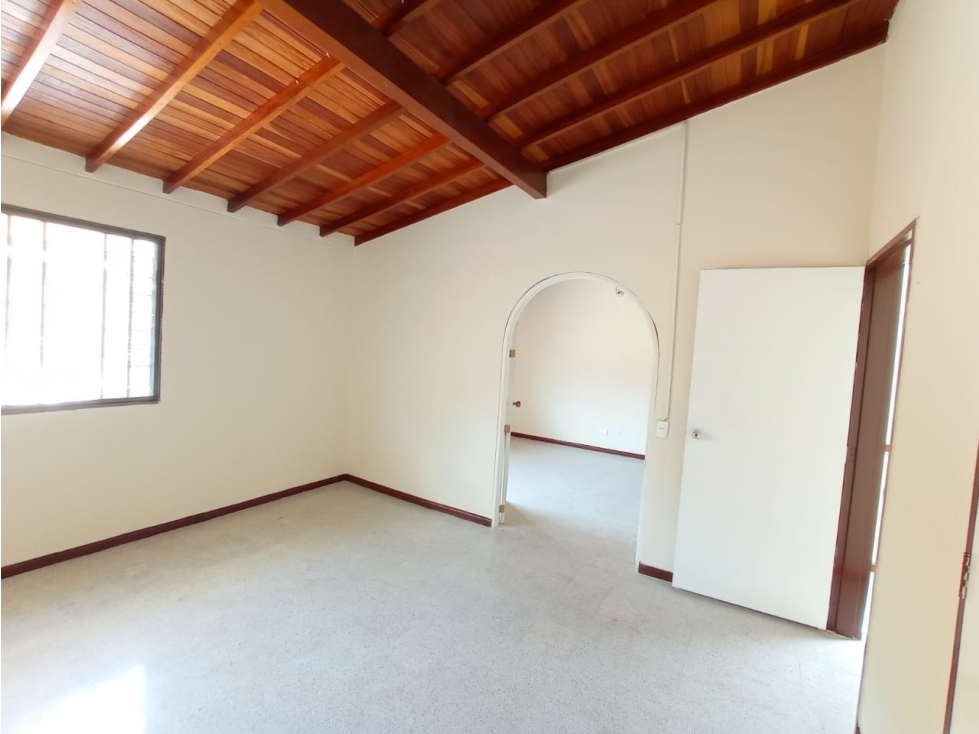 Casa - Local en Arriendo, Exito De Colombia, Medellín 160 m2 — foto 4