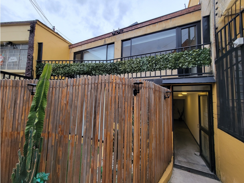 Casa en Venta con Apartamentos en Chapinero Alto, para inversión