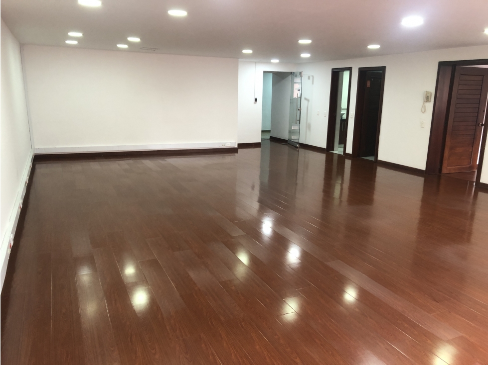 Oficina en Arriendo en El Chicó, Bogotá — foto 2