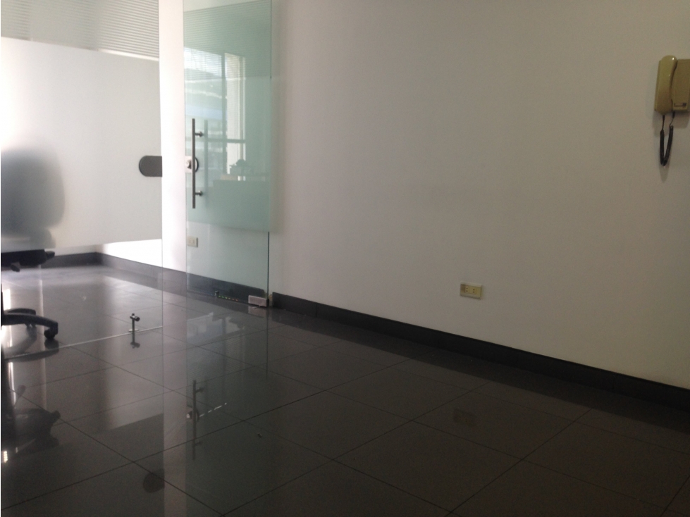 Consultorio rentando en venta en Antiguo Country, Bogotá — foto 3