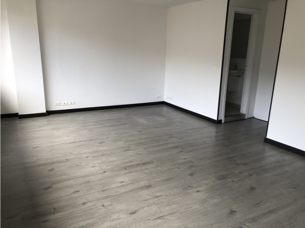 Oficina en Arriendo en Quinta Camacho, Bogotá — foto 3