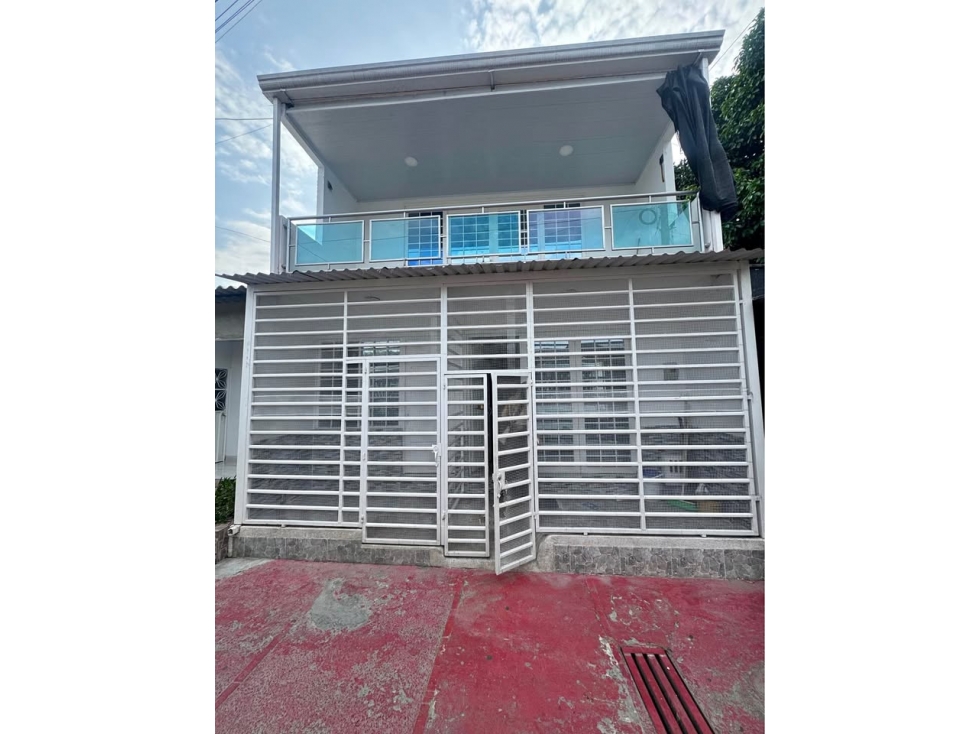 Se vende casa en el barrio la Macarena