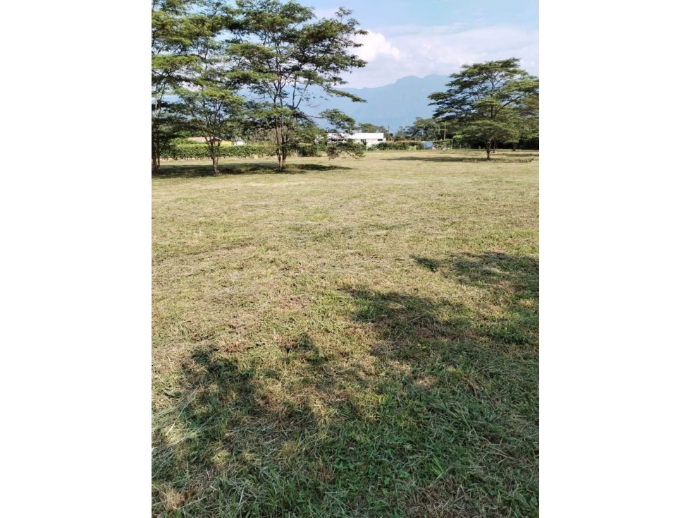 Se vende lote en Restrepo condominio estancia de Marantha - 1