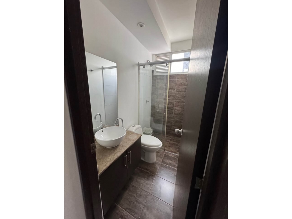 Se vende apartamento en Torres de Salerno sector amarilo