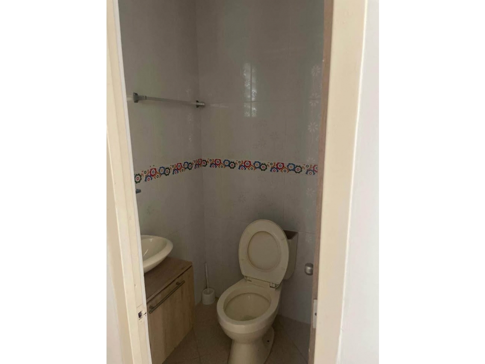 Se vende apto primer piso Amarilo — foto 3