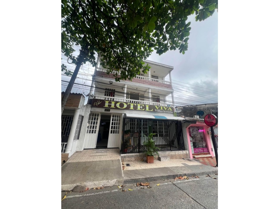 Se vende casa hotel en frente de viva Villavicencio