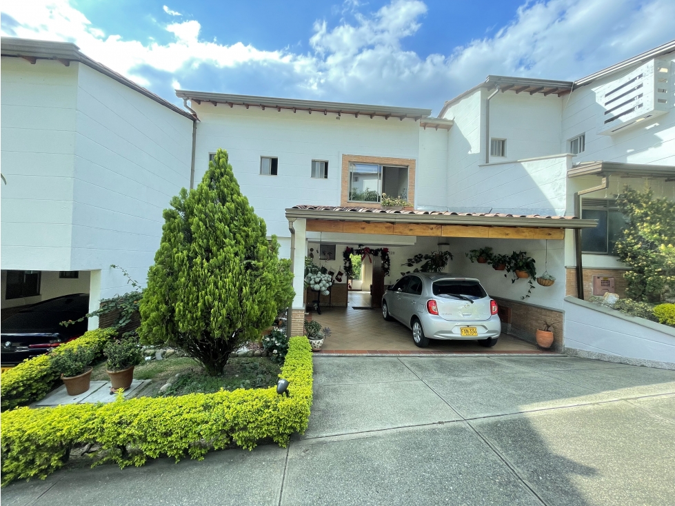 Casa En Venta Envigado,Sector Loma del Chocho - 1