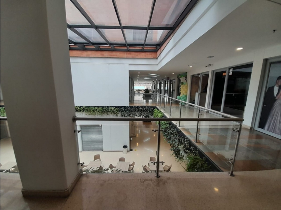 Local comercial en Ayacucho, Mall Boulevar 49 cerca al Tranvía — foto 2