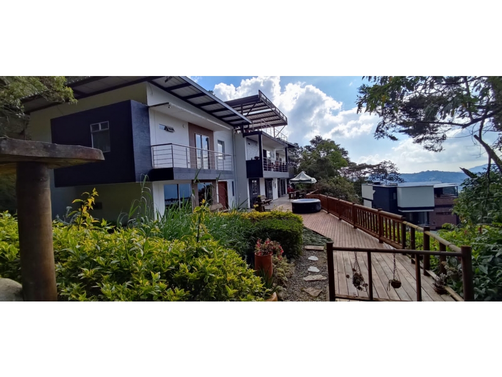 Casa bifamiliar ubicada en Envigado, sector La Catedral — foto 2