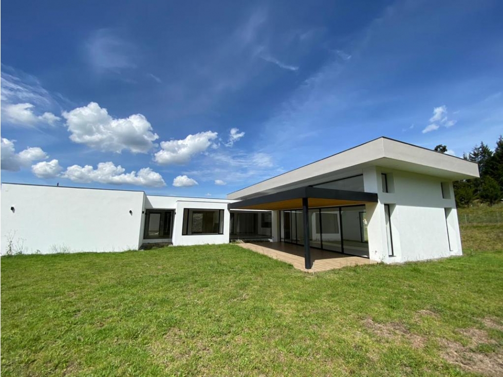 Casa en unidad cerrada ubicada en Fizebad, El Retiro — foto 2
