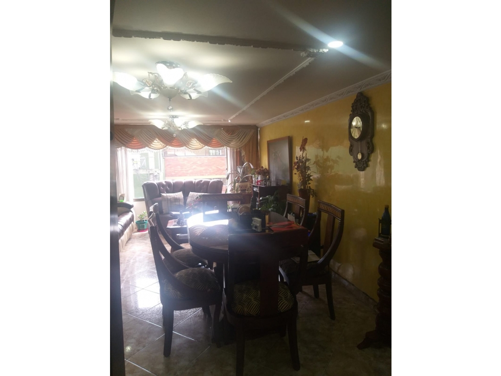 APARTAMENTO EN VENTA HAYUELOS, BOGOTA — foto 2