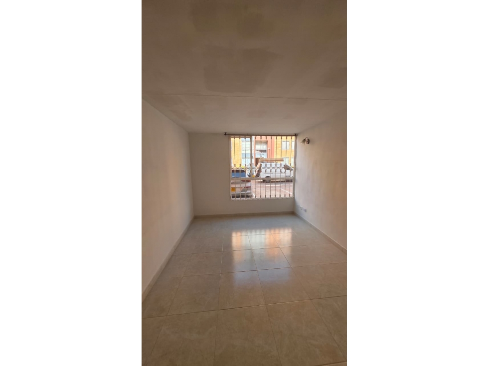 APARTAMENTO EN VENTA MADELENA, BOGOTA — foto 2