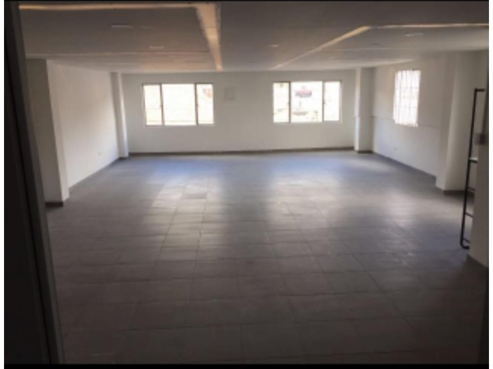 EDIFICIO EN VENTA EN SIETE DE AGOSTO, BOGOTA — foto 4
